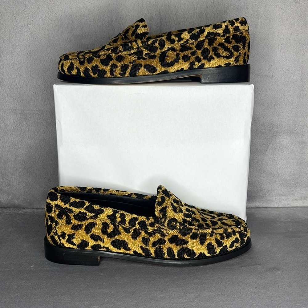 G.H. Bass Whitney Leopard Weejuns Penny Loafers Chic Luxe Sz 6